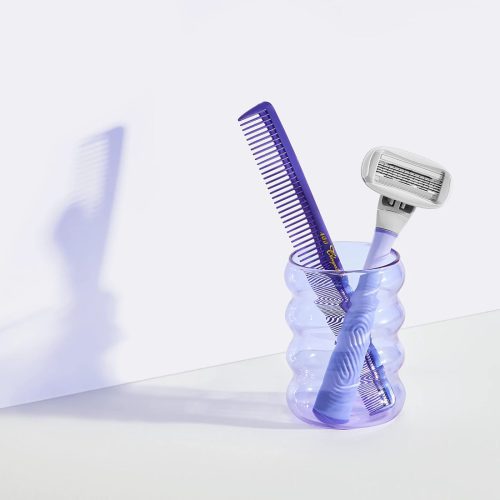 lilac razor in cup